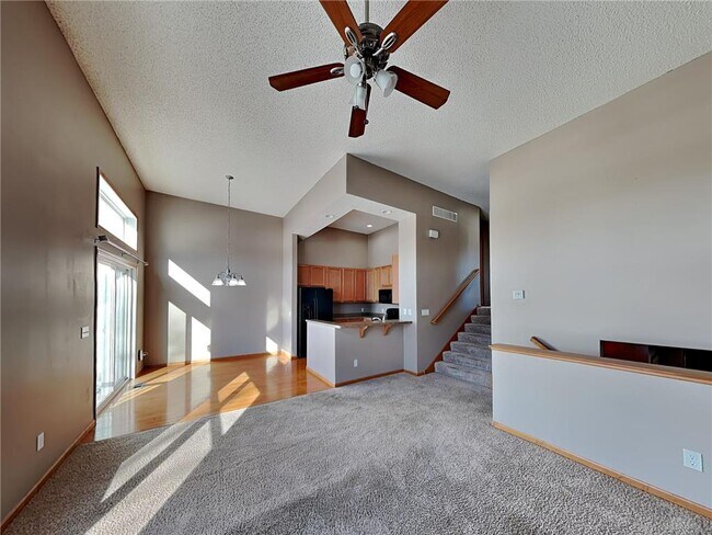 Foto del edificio - 5106 Farnham Dr N