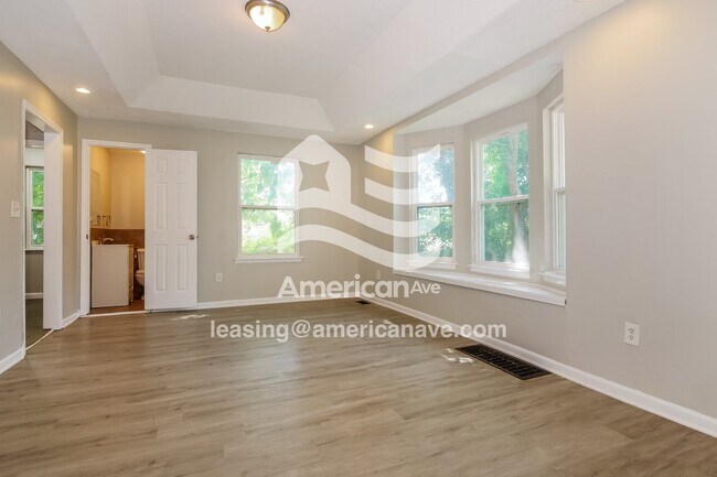 Foto del edificio - 303 Cypress Ave