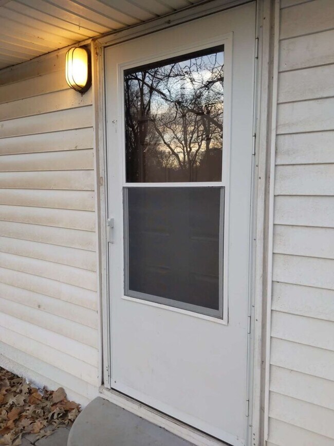 Foto del edificio - 2 Bed, 1 Bath Ready for Rent!