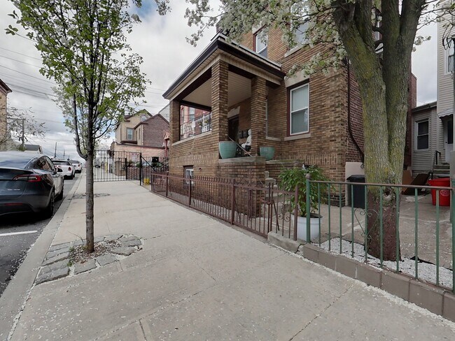 Front porch - 314 3rd St
