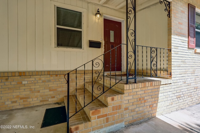 Building Photo - 4009 Bess Rd