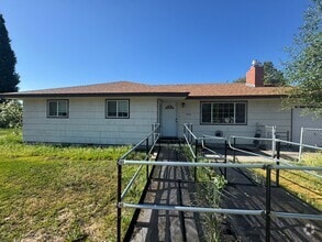 Building Photo - 3630 Laverne Ave