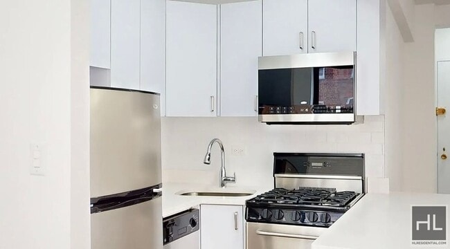 Building Photo - BEEKMAN PLACE