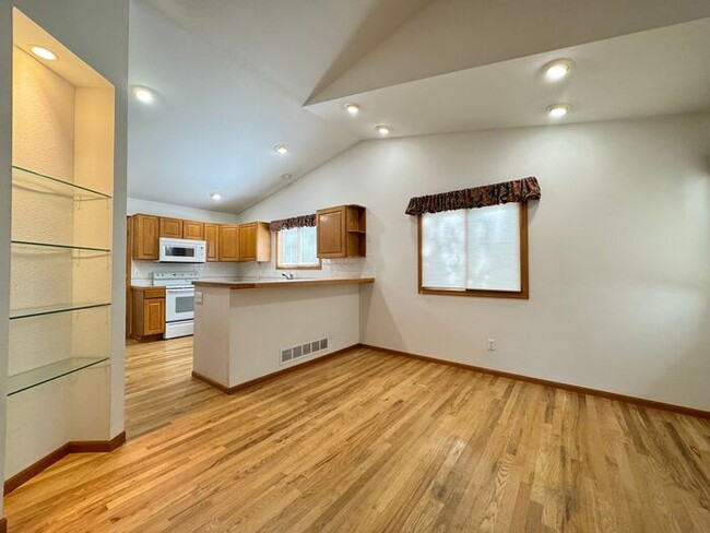 Building Photo - Wonderful Home in Adriel Hills