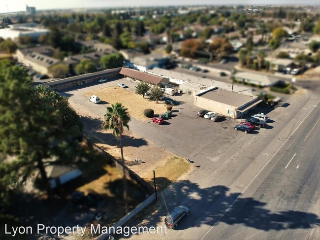 Building Photo - 3215 W Capitol Ave