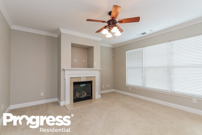 Building Photo - 15510 Carrington Ridge Dr