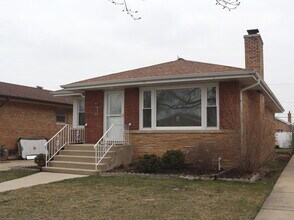 Building Photo - 3112 W 101st Pl