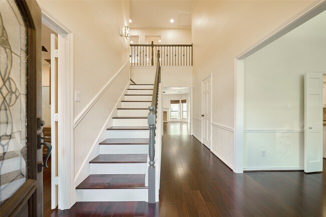 Foto del edificio - 6 Glen Canyon Pl