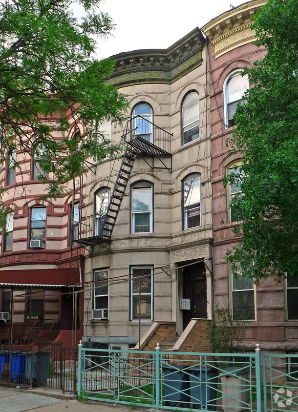 Building Photo - 733 Bushwick Avenue