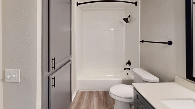 Interior Photo - Red Stone Ranch