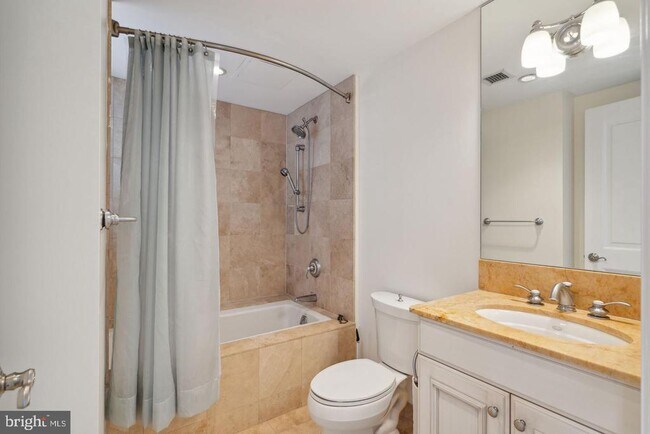 Foto del edificio - 1701 Locust St