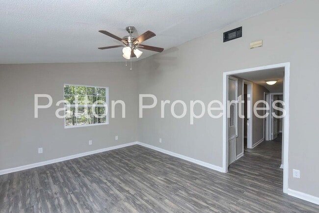 Building Photo - Alta Vista Home