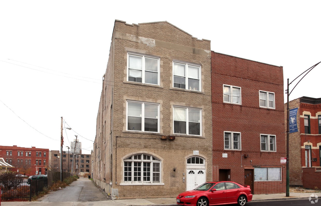 3515 S Indiana Ave, Chicago, IL 60653 Apartments in Chicago, IL