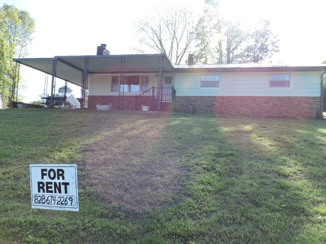 Building Photo - 1 Wildlife Club Ln
