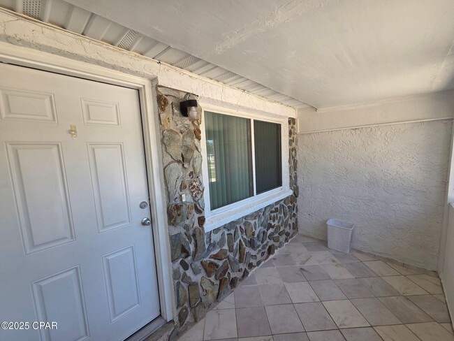 Building Photo - 6216 Pridgen St