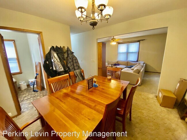 Foto del edificio - 5 br, 3 bath House - 852 18th Ave. SE