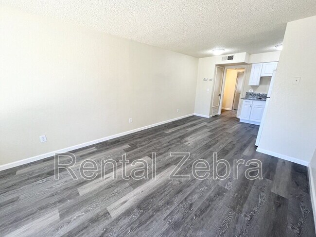Building Photo - 1183 Kelso St
