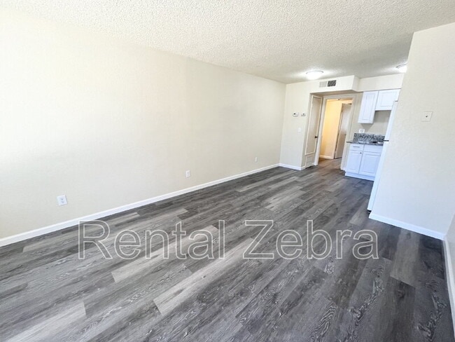 Photo - 1183 Kelso St Apartment