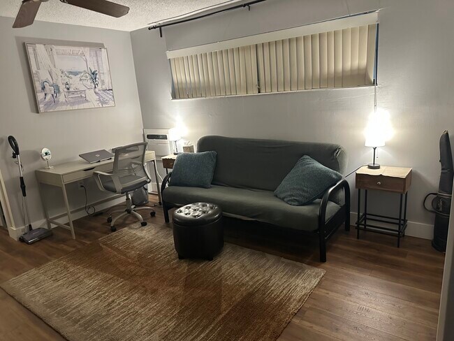 Foto del edificio - 9261 NW 24th Pl