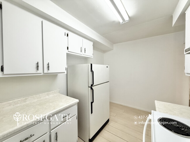 Building Photo - Pet-Friendly 2-Bedroom Apartment with Parking, Ensuite Laundry & Deck in East York