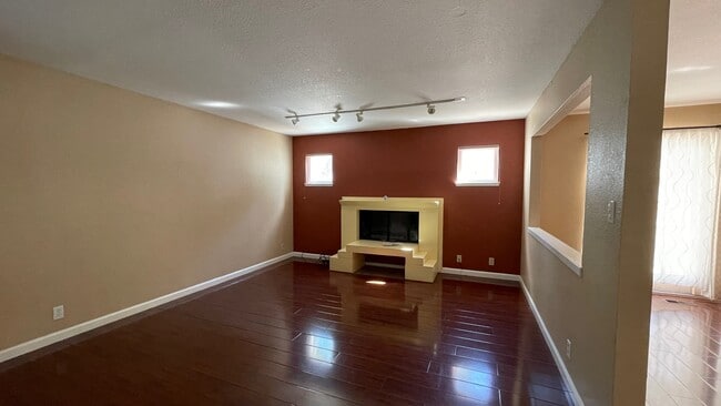 Living room - 2817 Welk Cmn