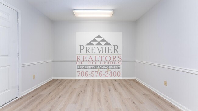 Building Photo - 3878 E Britt David Rd