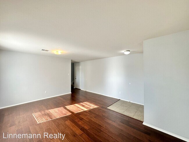 Building Photo - 5 br, 3.5 bath House - 9000 Bellgrove Court