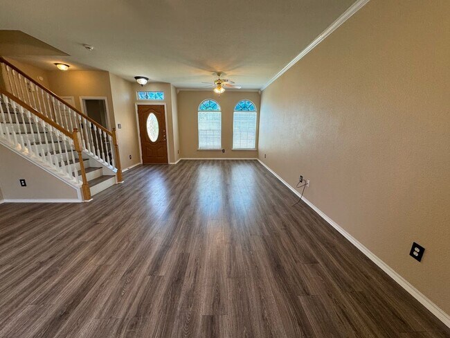 Building Photo - 217 Tepee Dr