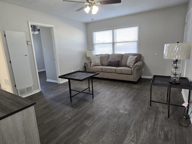 Building Photo - 5841 Anchor Way