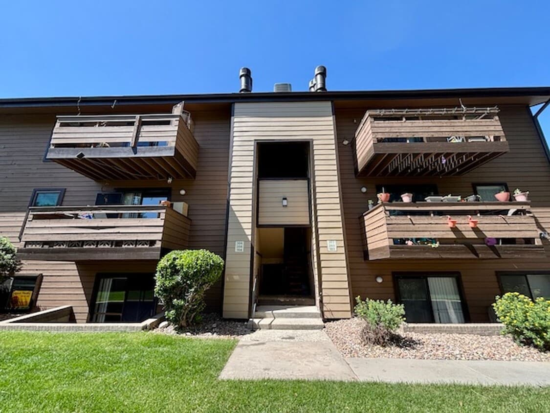 Primary Photo - 7150 W 20th Ave