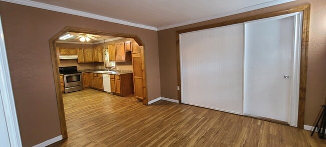 Living Room - 327 Faquetigue St