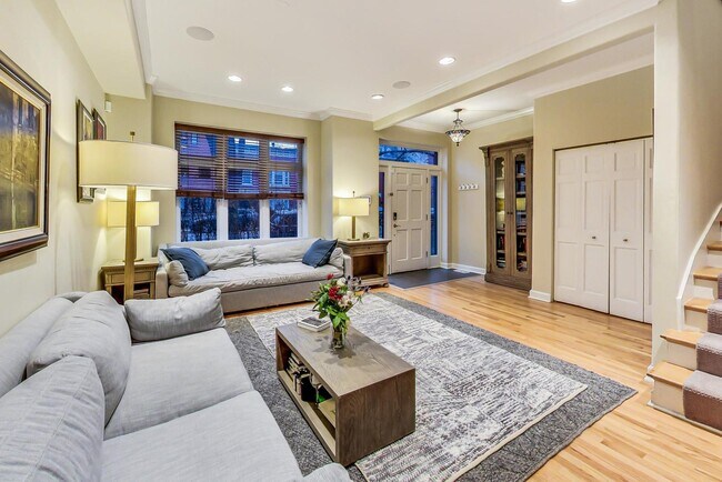 Foto del edificio - 2236 W Lyndale St