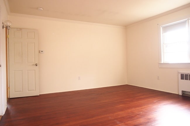 Master Bedroom (Reverse Angle) - 23 Grove St