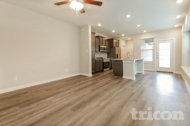 Interior Photo - Tricon Trinity Falls
