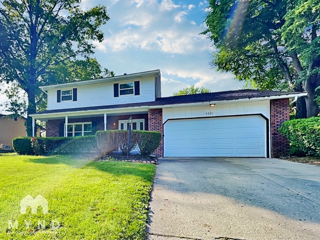 Building Photo - 5621 Oakmont Dr
