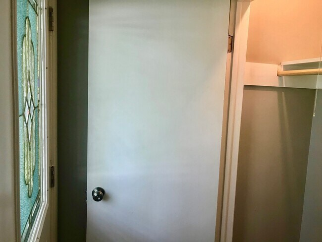 Building Photo - 3 Bedroom 1 Bathroom Ranch Style Home In P...