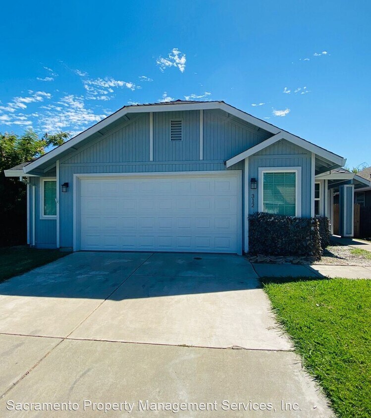 Foto principal - 3 br, 2 bath House - 312 Sumatra Drive
