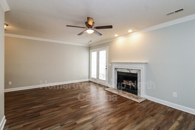 Building Photo - 37 Cedar Knoll Dr