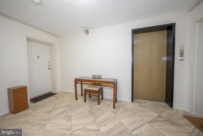 Foto del edificio - 260 W Montgomery Ave