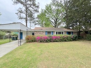 Building Photo - 106 Paradise Dr