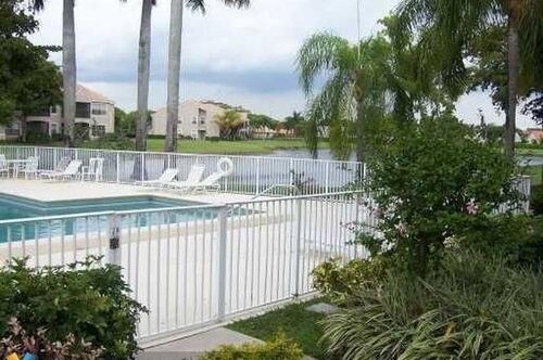 Foto del edificio - 9000 NW 28th Dr