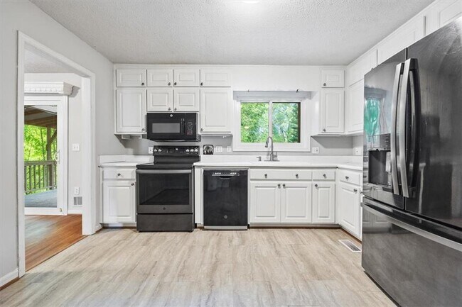 Foto del edificio - 5110 Thistle Rd SE
