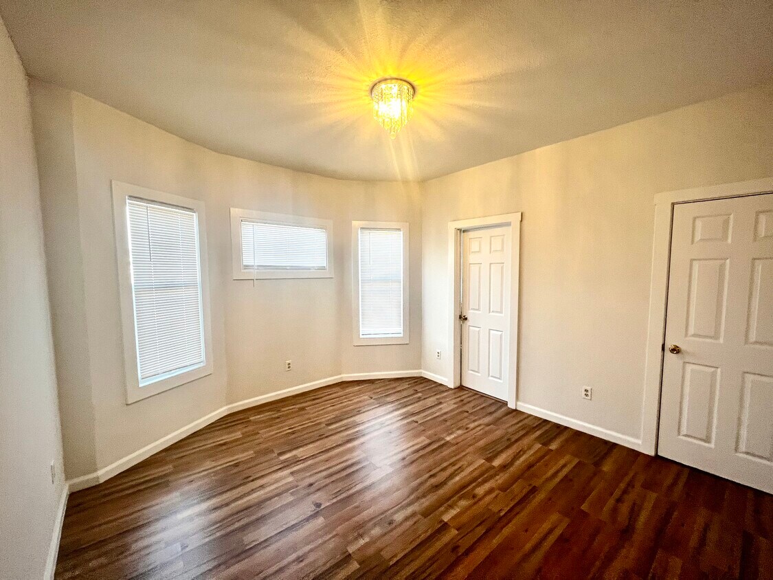 Foto principal - 871 27th St