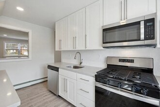 Building Photo - 73 Wolff Ave Building Photo - 73 Wolff Ave