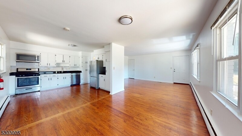 Primary Photo - 121 W 3rd St