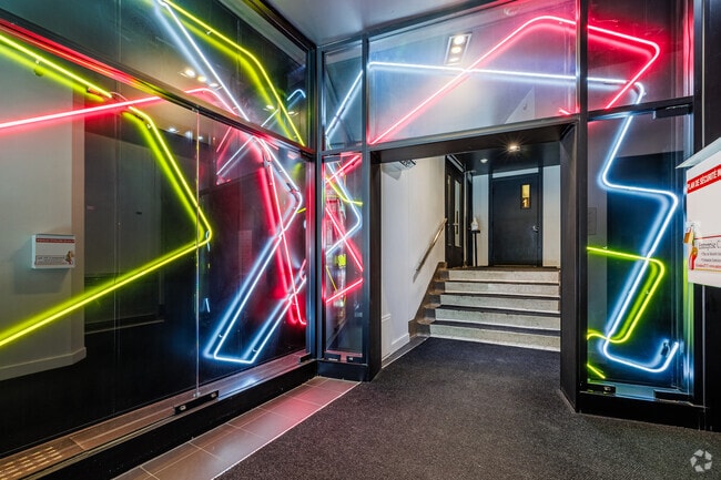 Photo du hall - 1433 Rue Towers