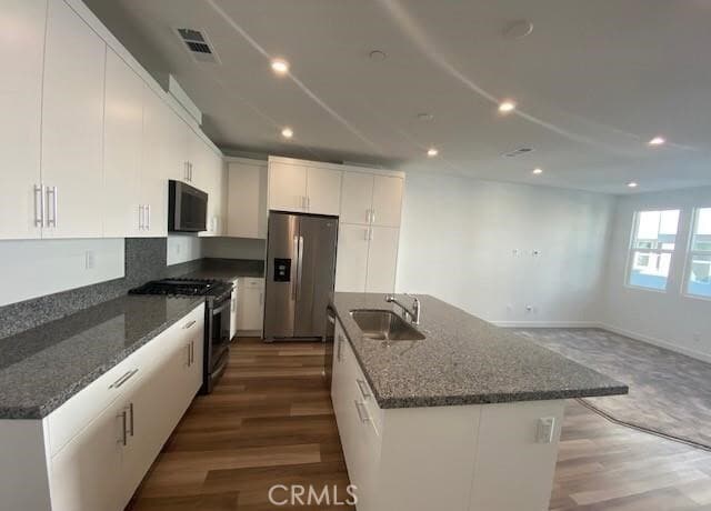 Building Photo - 1511 W Cara Dr