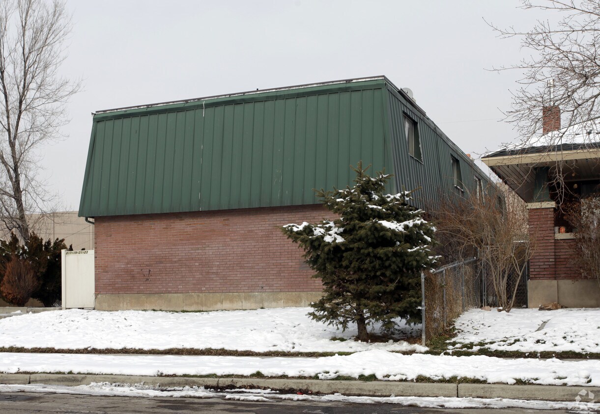 Foto del edificio - 817 E Parkway Ave