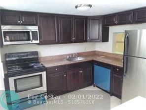 Primary Photo - 2318 S Cypress Bend Dr