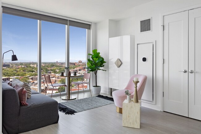 Foto del edificio - 2357 N Lincoln Ave